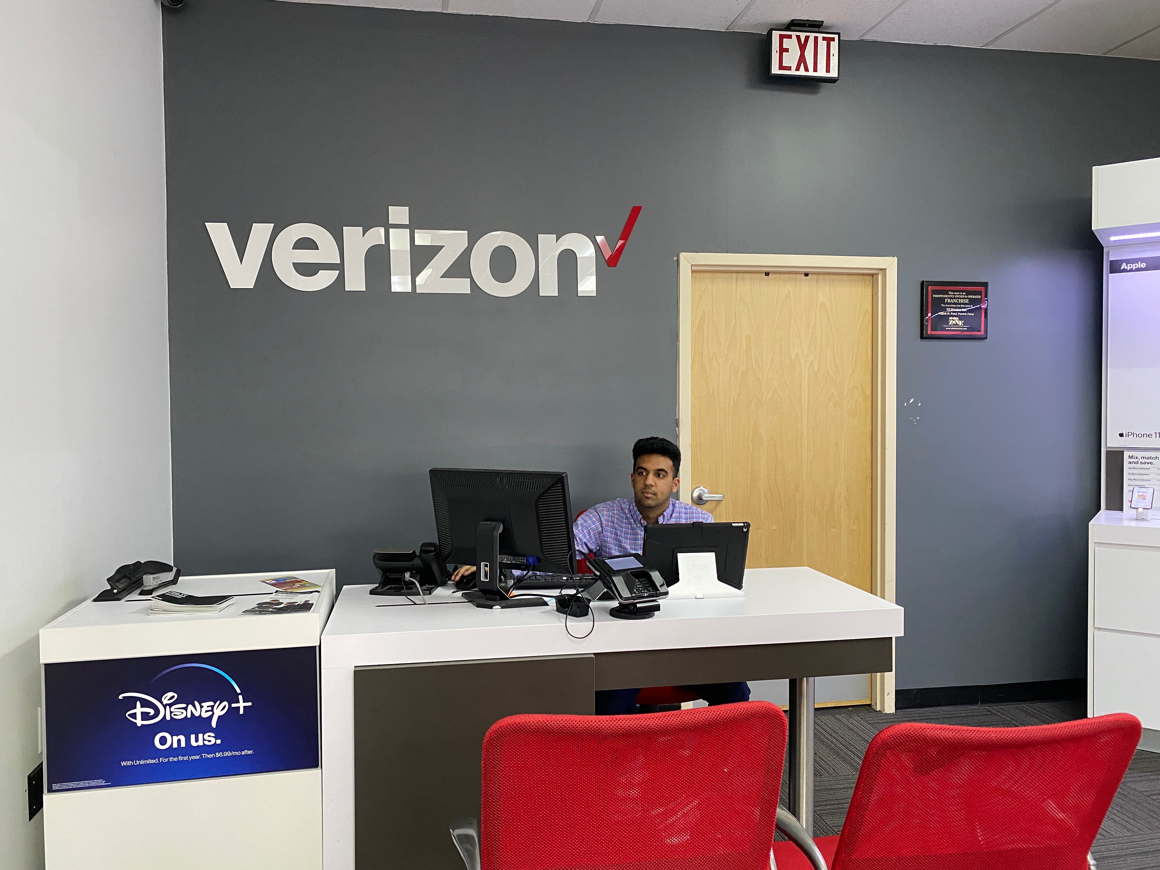 verizon wireless lantana square