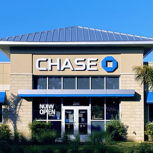 chase open hours