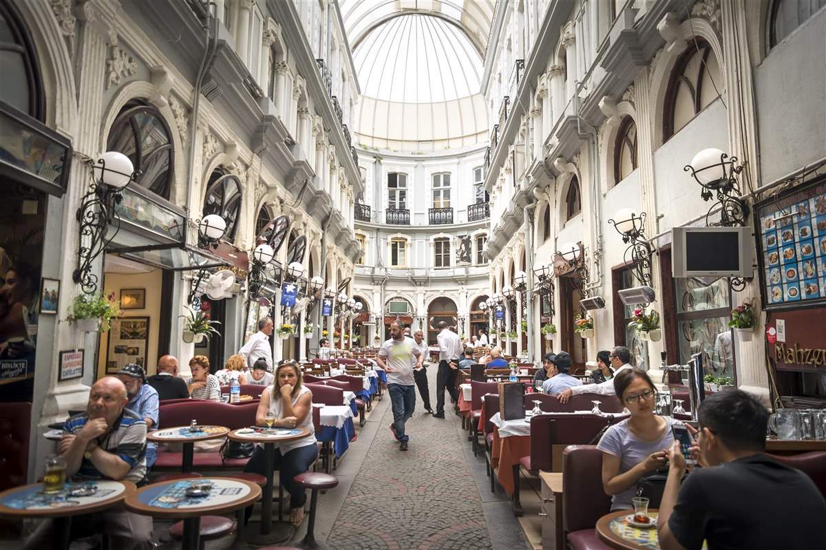 ciudad de pera en estambul