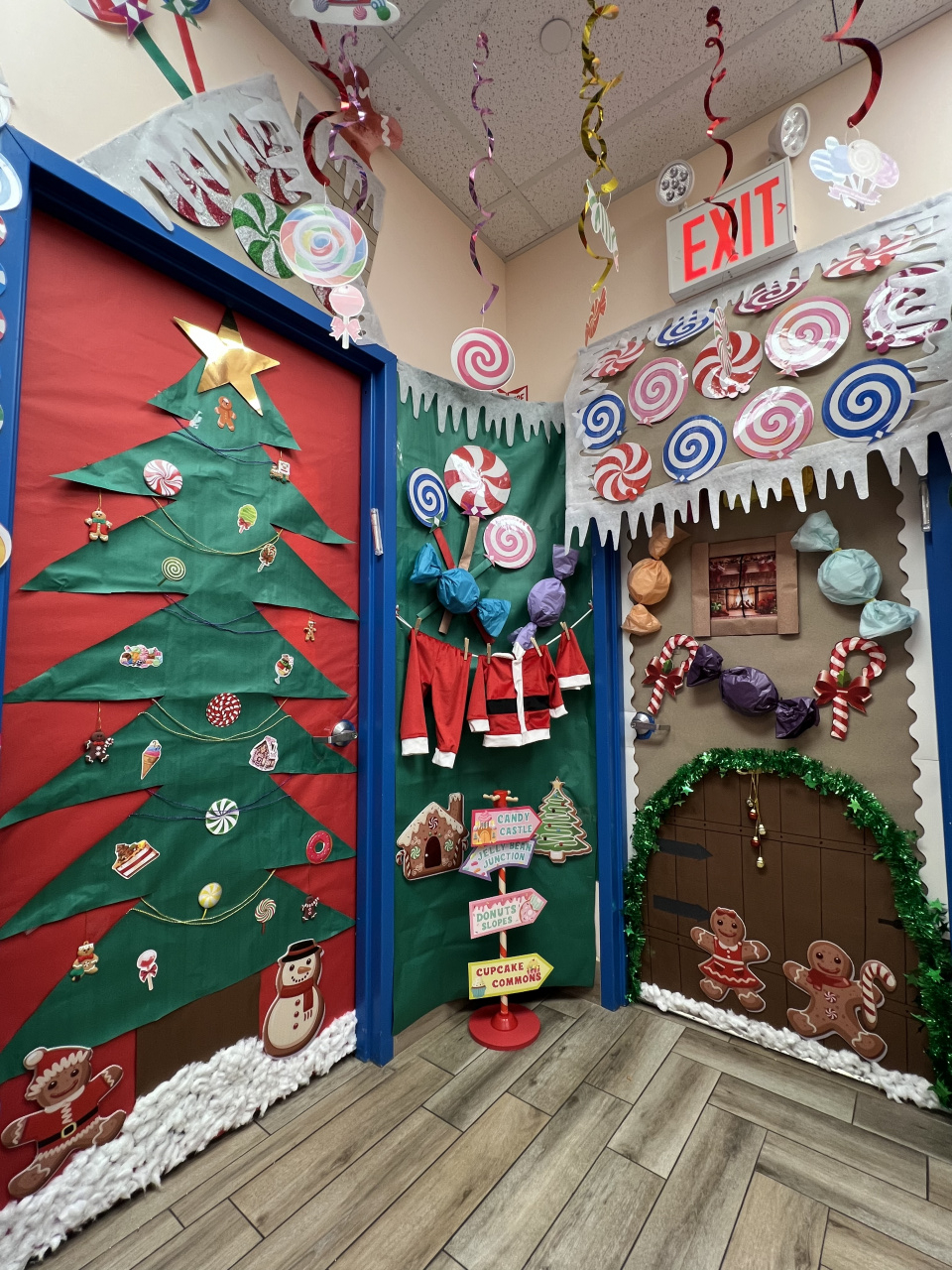 classroom christmas decor