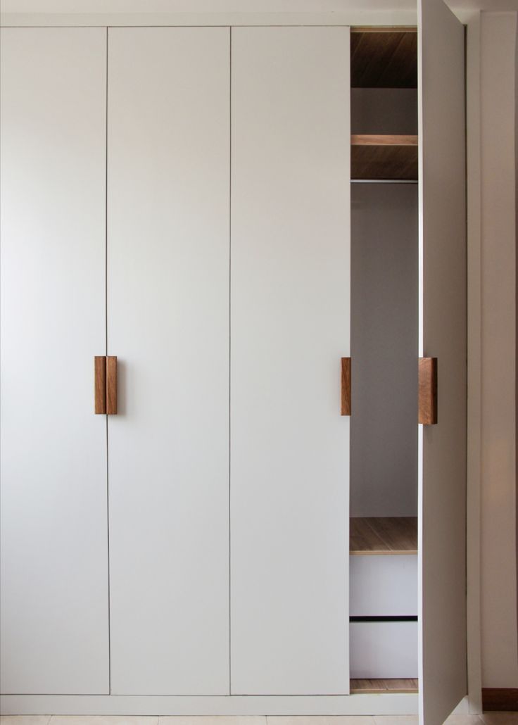 closet handles modern