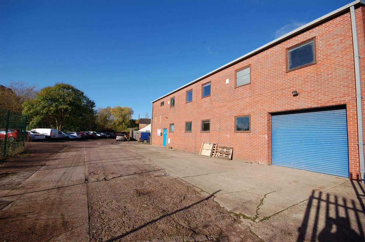 commercial units to let leicester