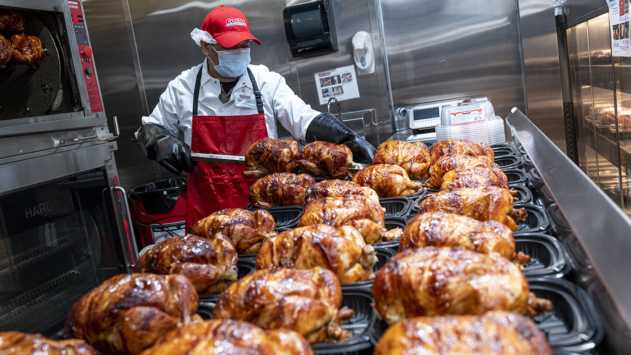 costco rotisserie chicken price 2023