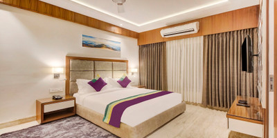 couple friendly hotel near howrah station