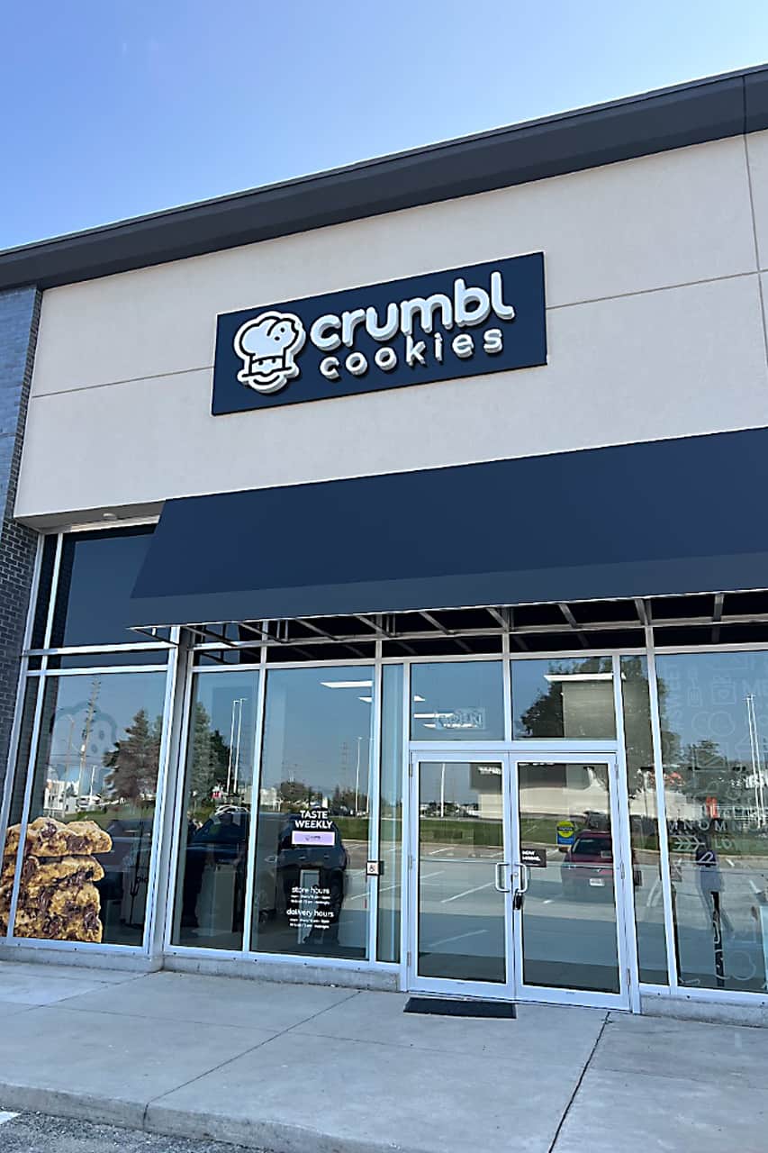 crumbl cookies mississauga