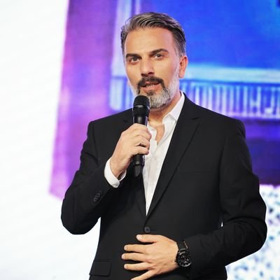 cüneyt özdemir