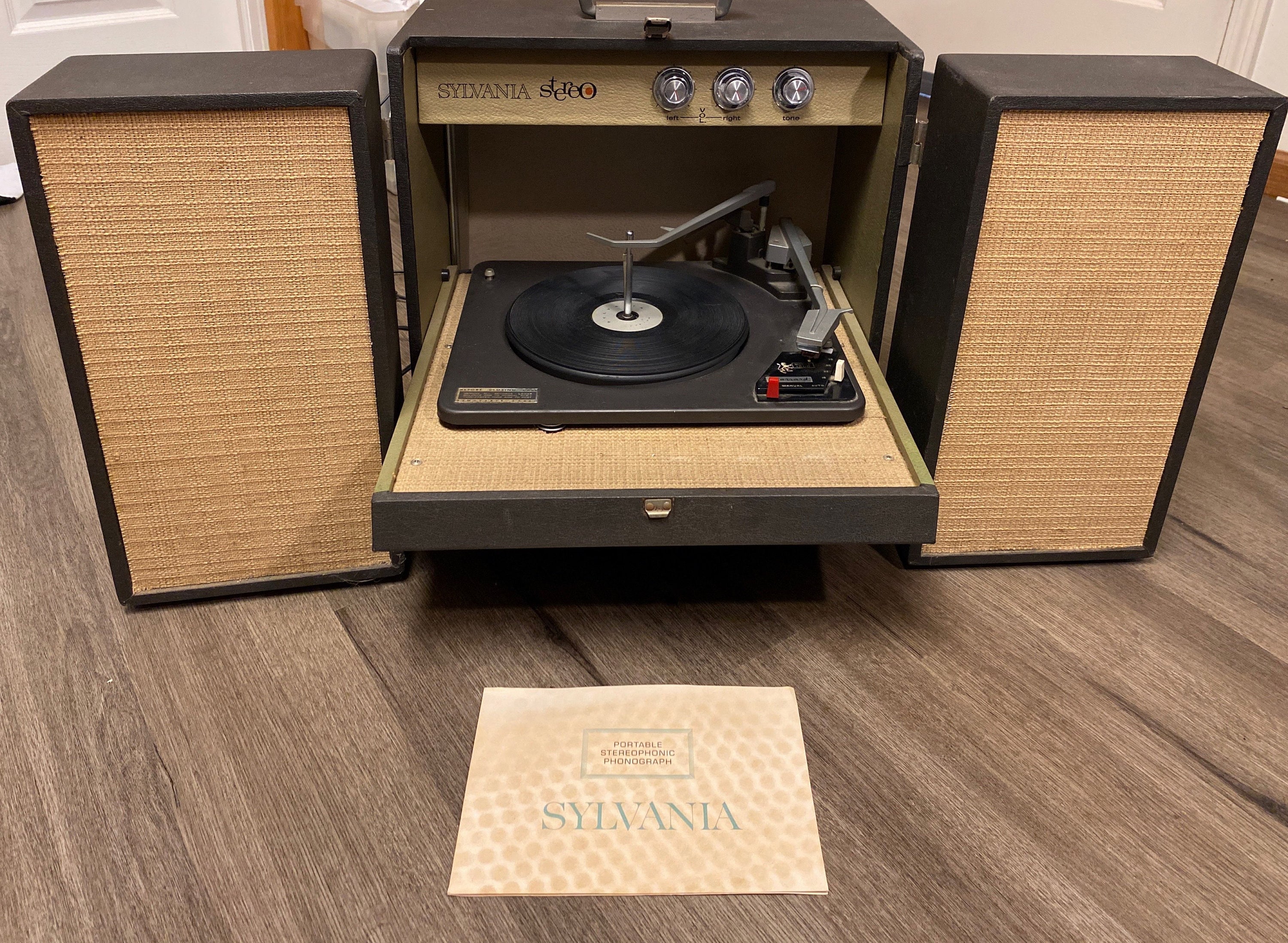 vintage sylvania record player