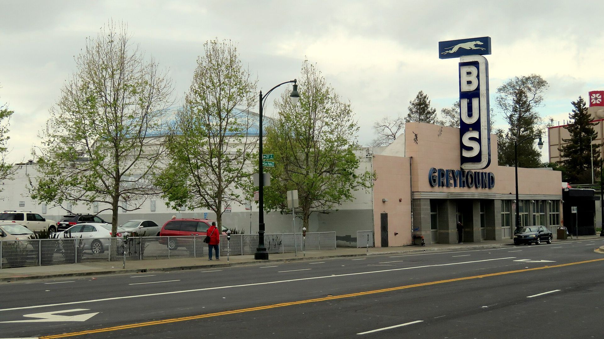 greyhound oakland