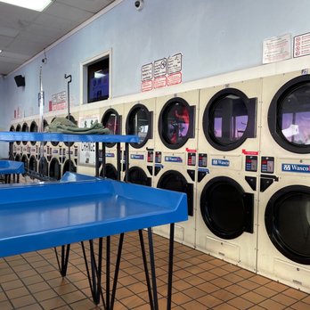 closest laundromat to me