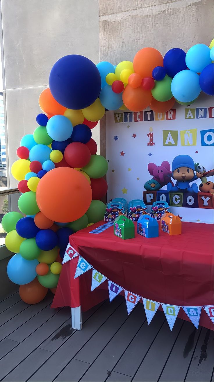 decoracion de globos de pocoyo