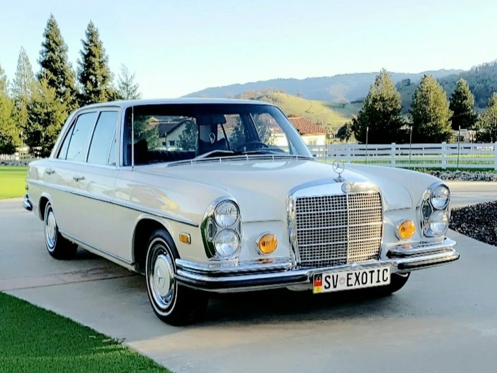 mercedes 280s 1973