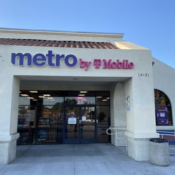 metropcs open near me