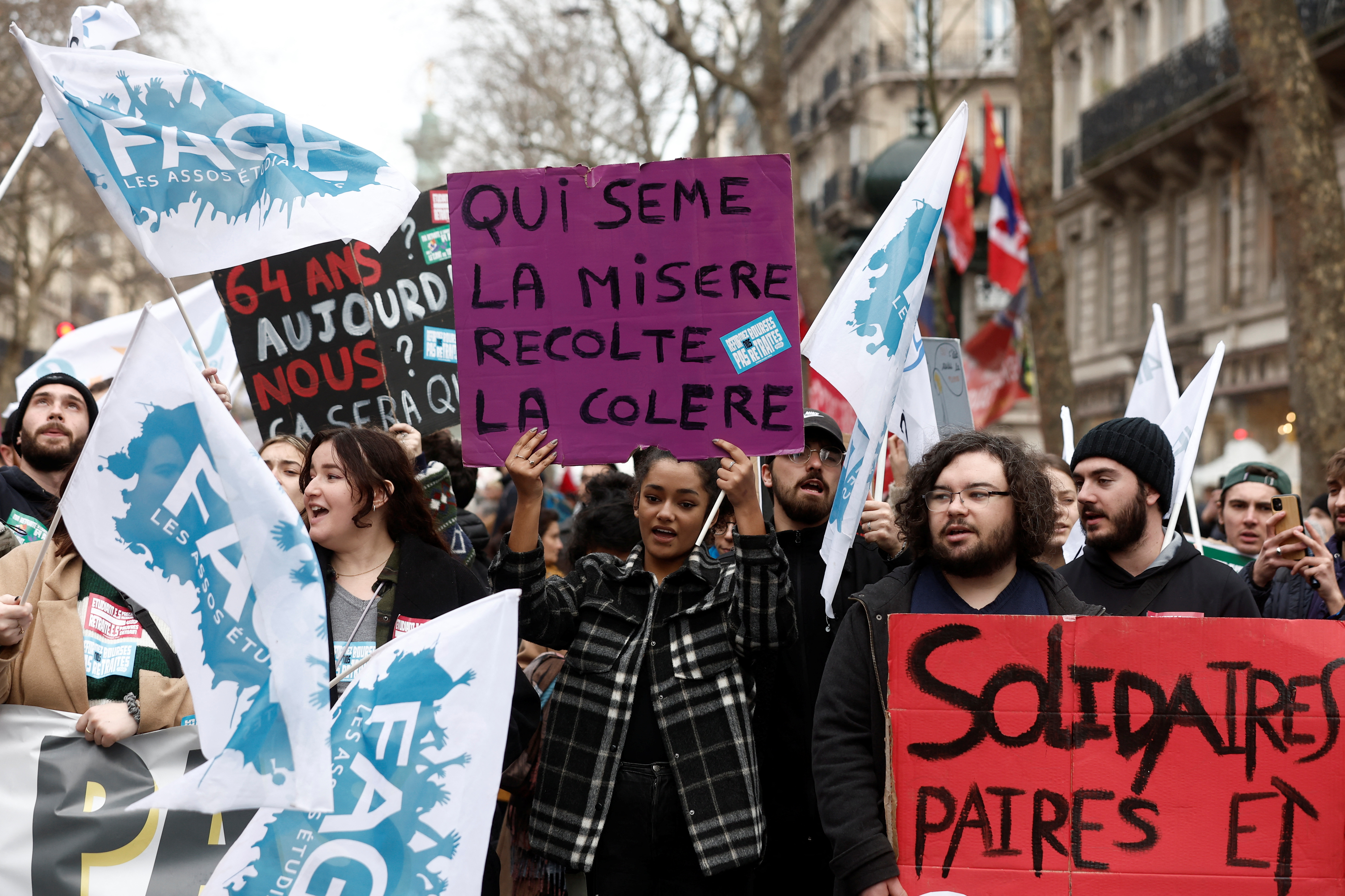 france retirement age protest