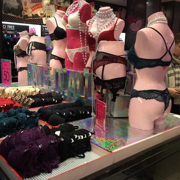 eaton centre la senza