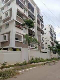 kondapur gated community flats