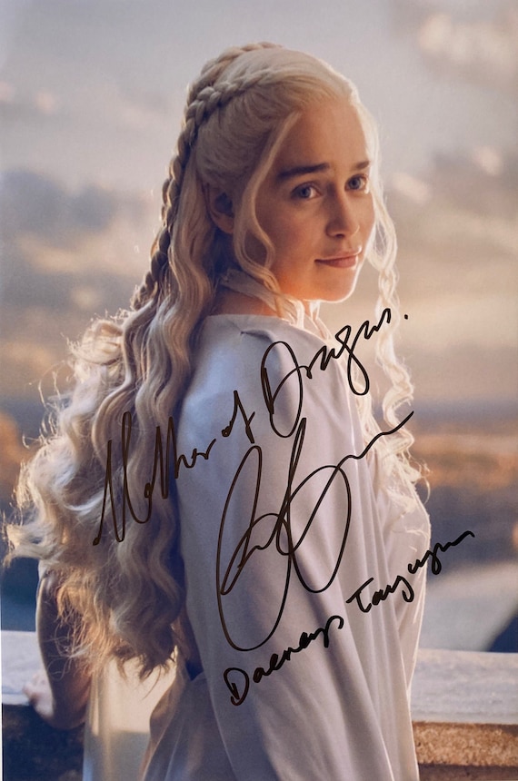 emilia clarke autograph