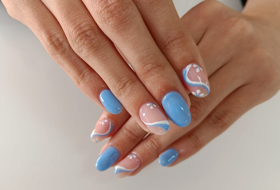 blue nails designs short