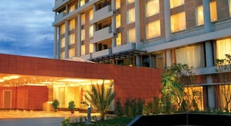 5 star hotels in sector 17 chandigarh