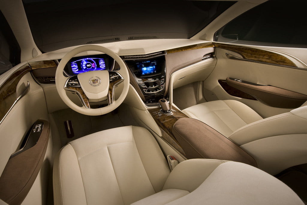 cadillac xts 2010