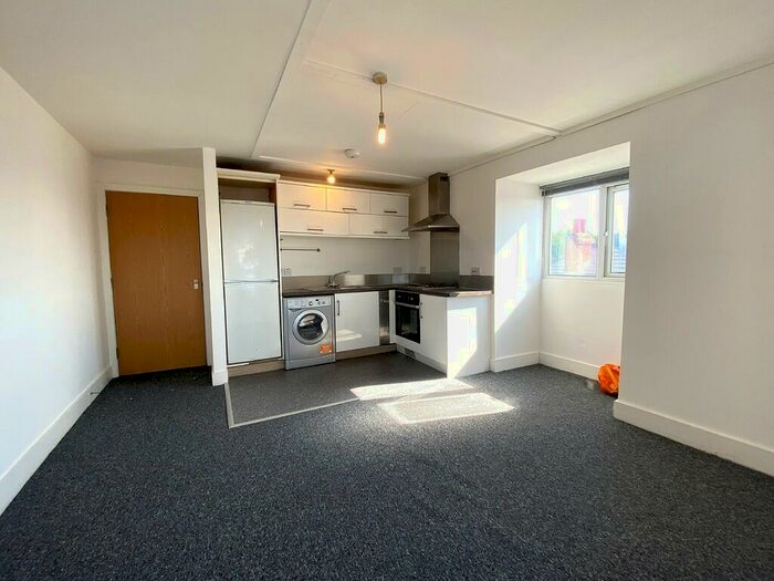 2 bedroom house to rent portsmouth