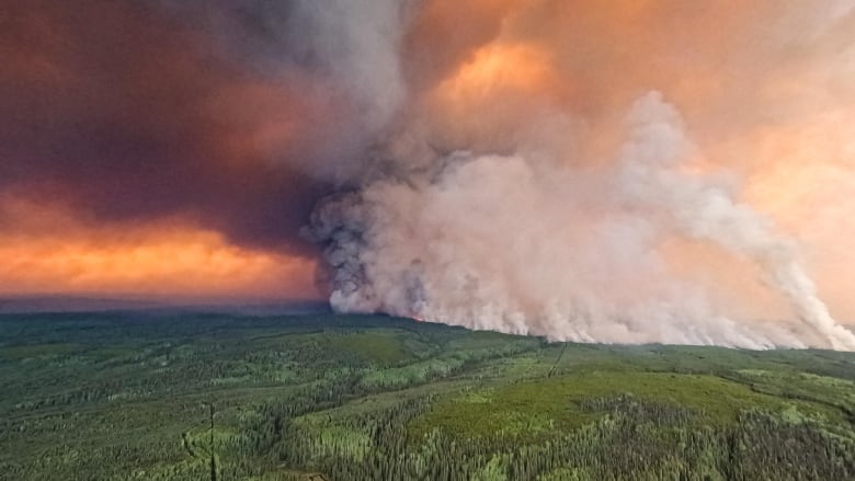 fort nelson fire