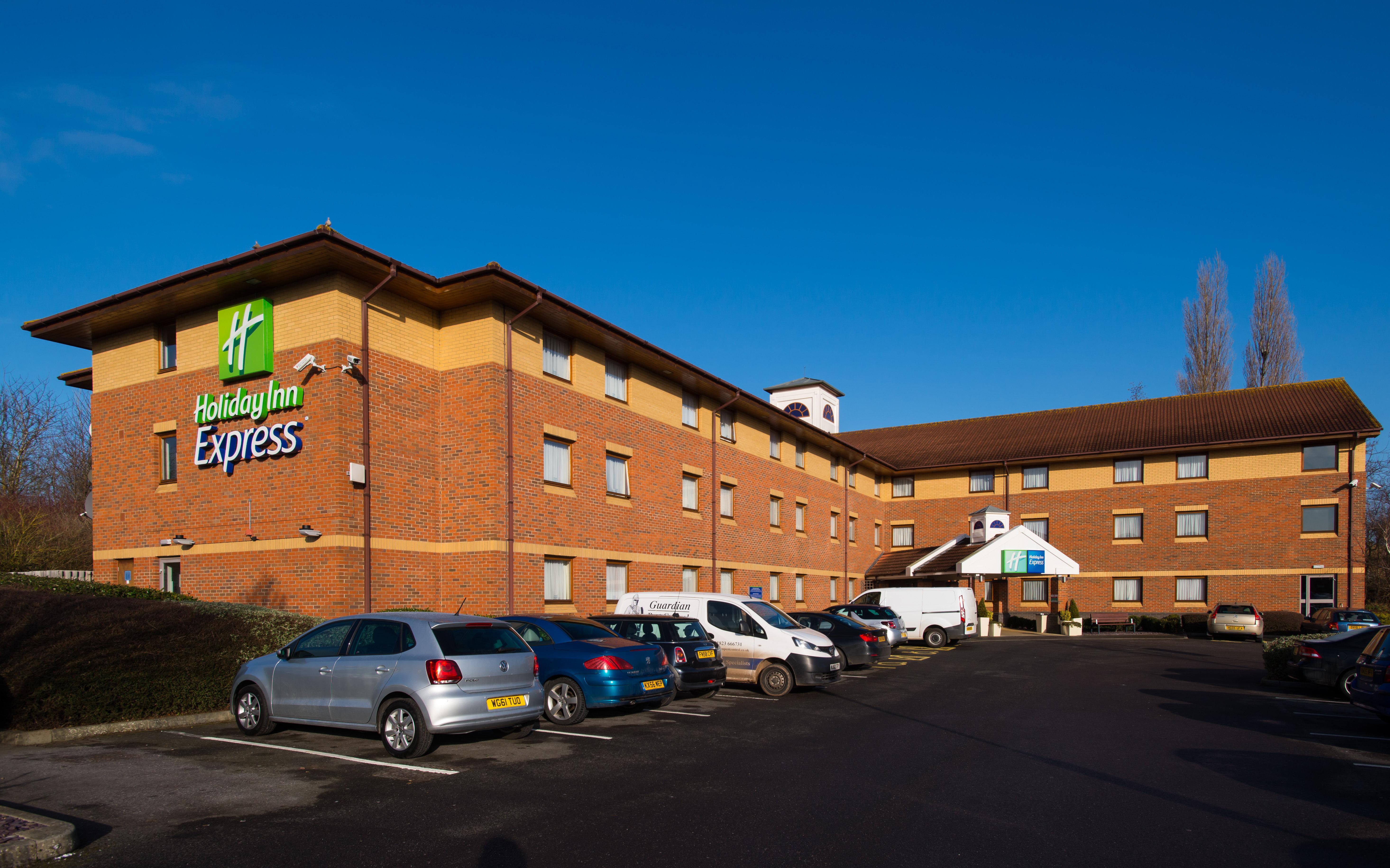 holiday inn express exeter east