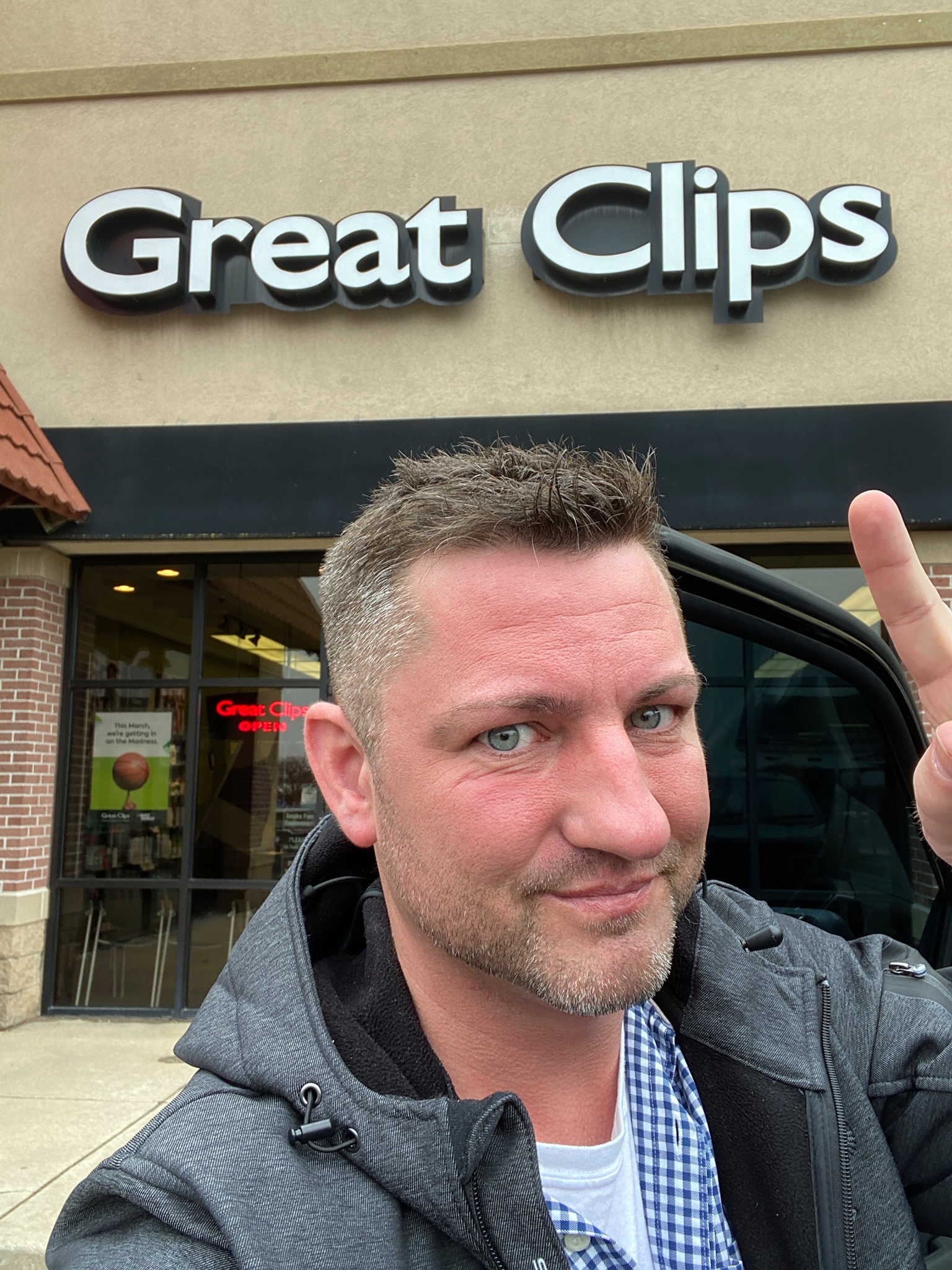 how much is a haircut at great clips