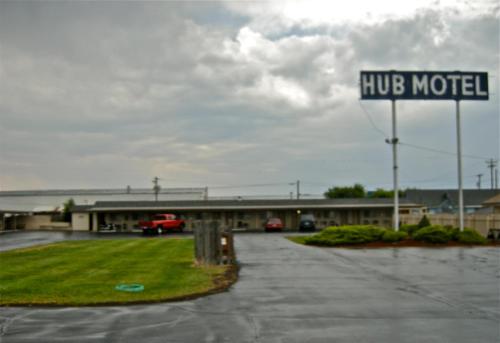 hub motel roosevelt blvd