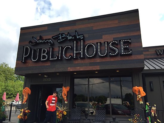 johnny black public house sterling heights