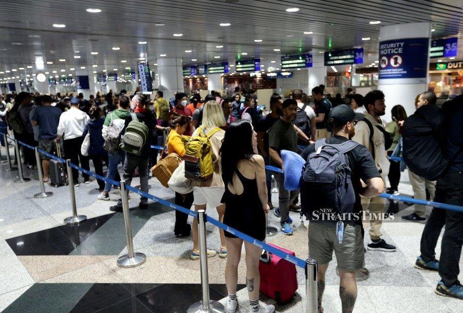 kuala airport arrivals