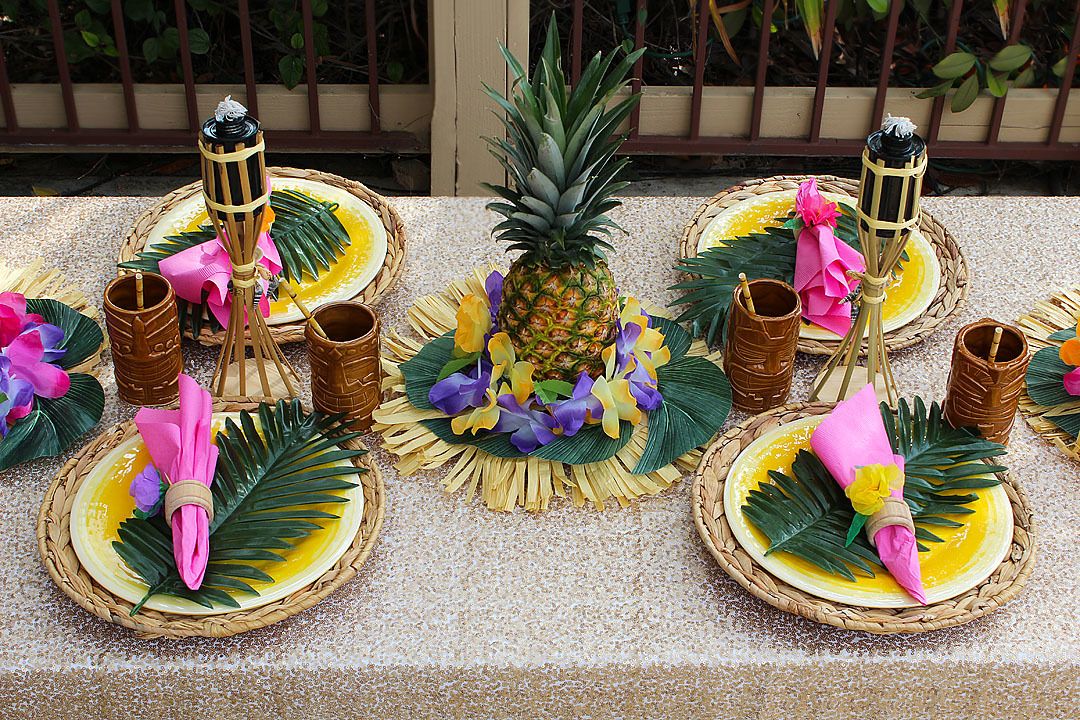 luau table decorations