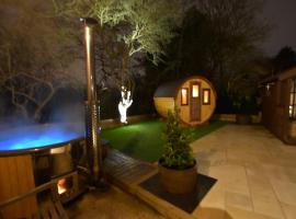 luxury hotels in birmingham with jacuzzi in room