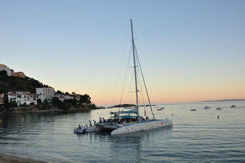 magic catamaran roses