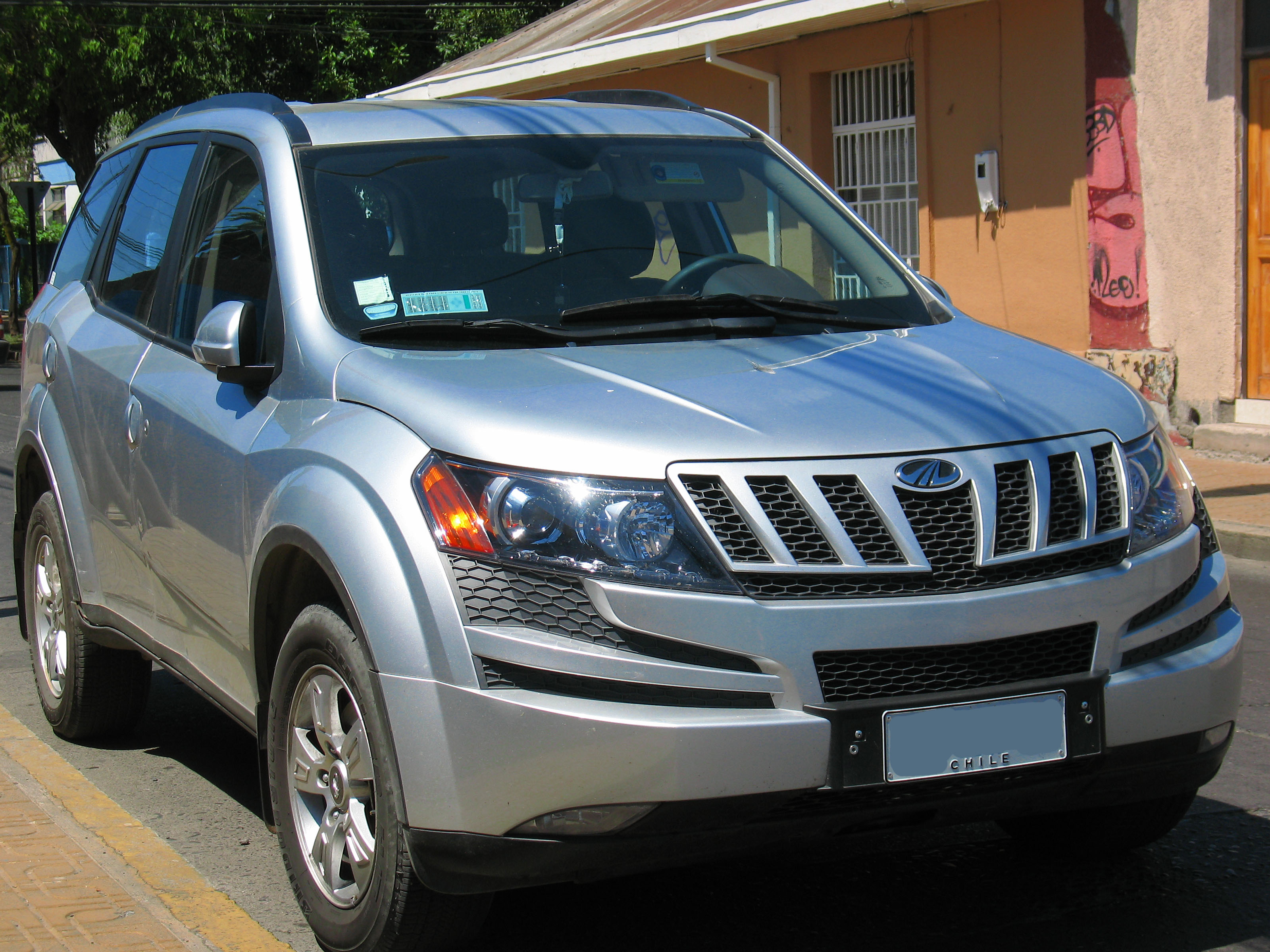 mahindra xuv 500 old model