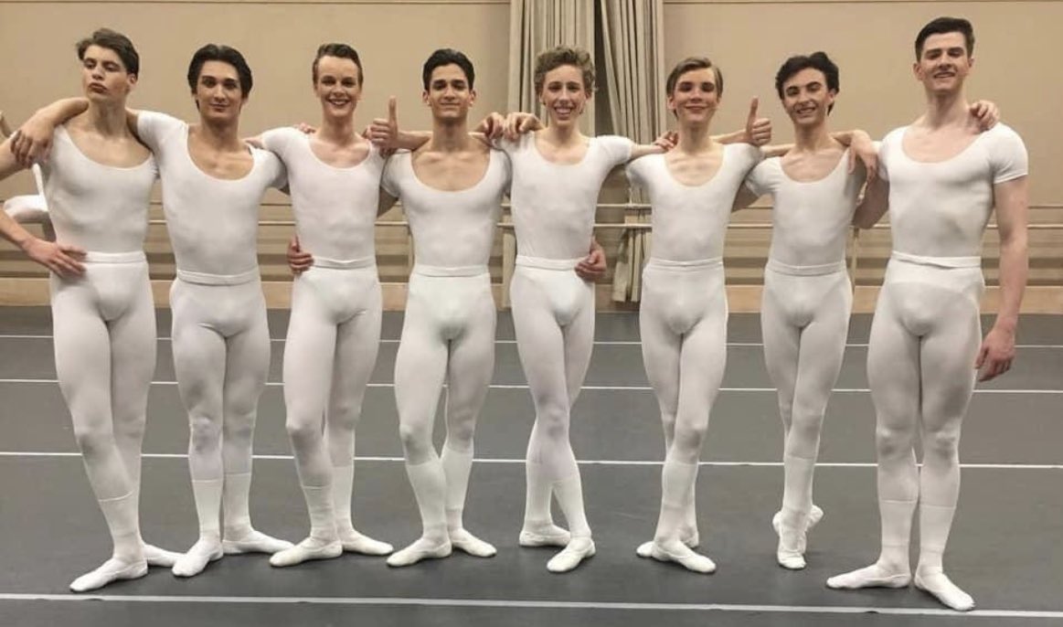 male ballet bulge