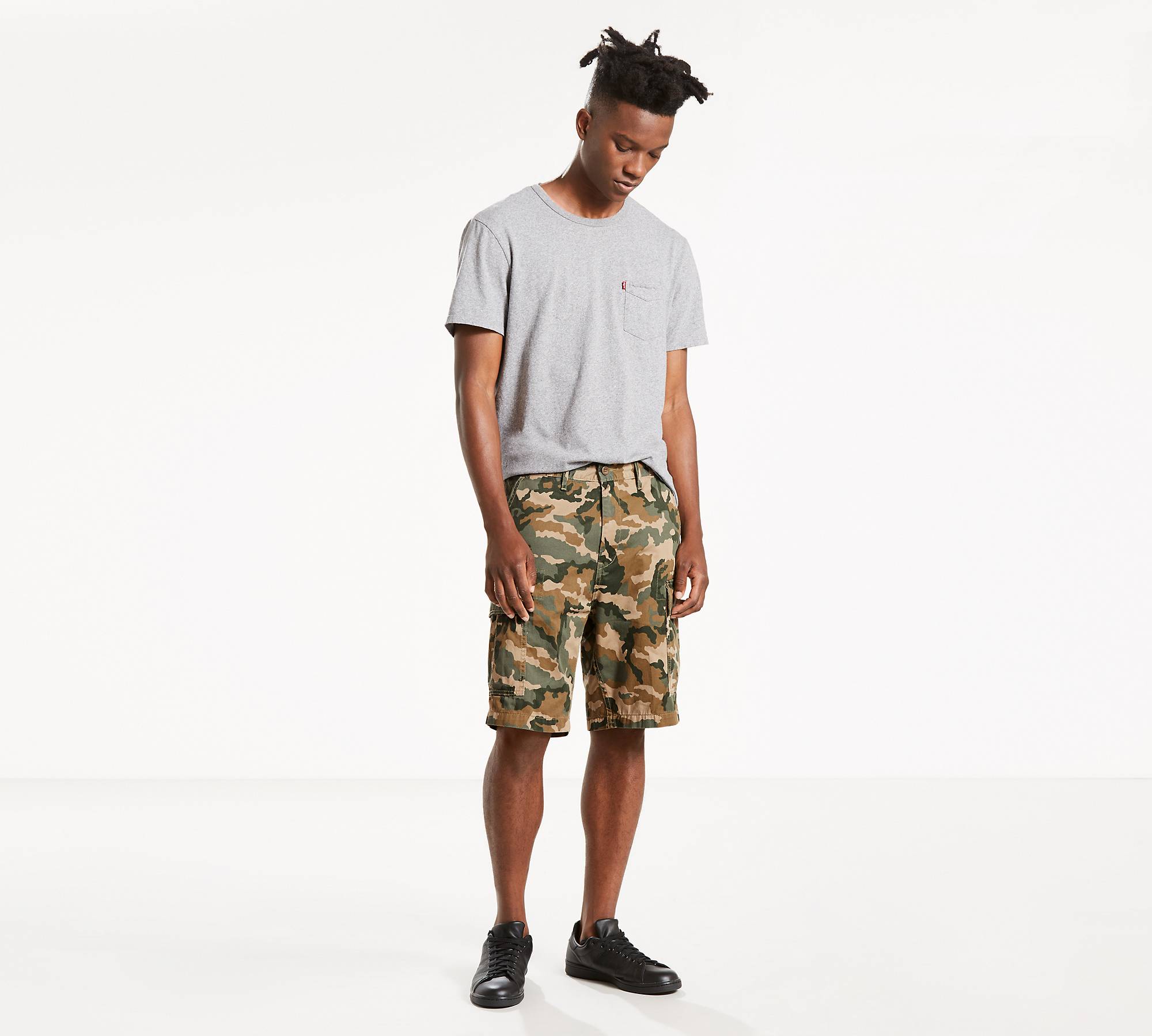 mens levis carrier cargo shorts