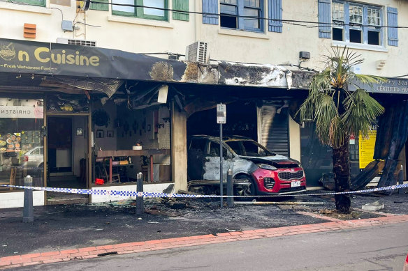 oakleigh tobacco shop fire