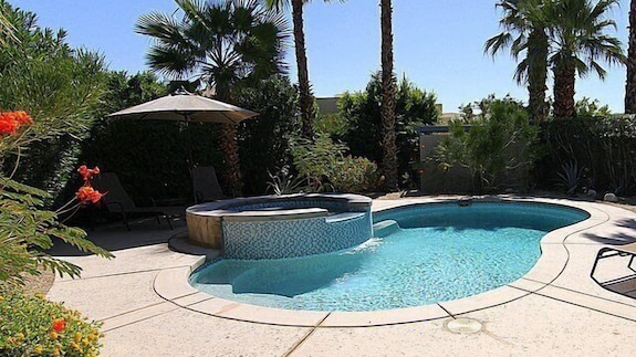 palm springs vrbo with pool