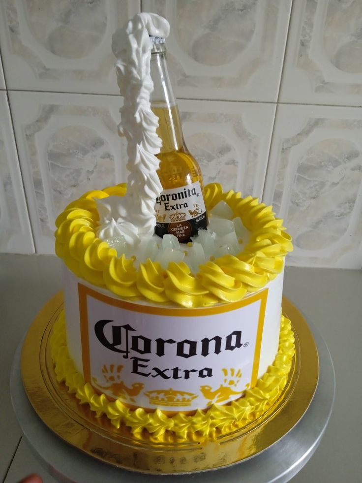 pasteles de cumpleaños de cerveza