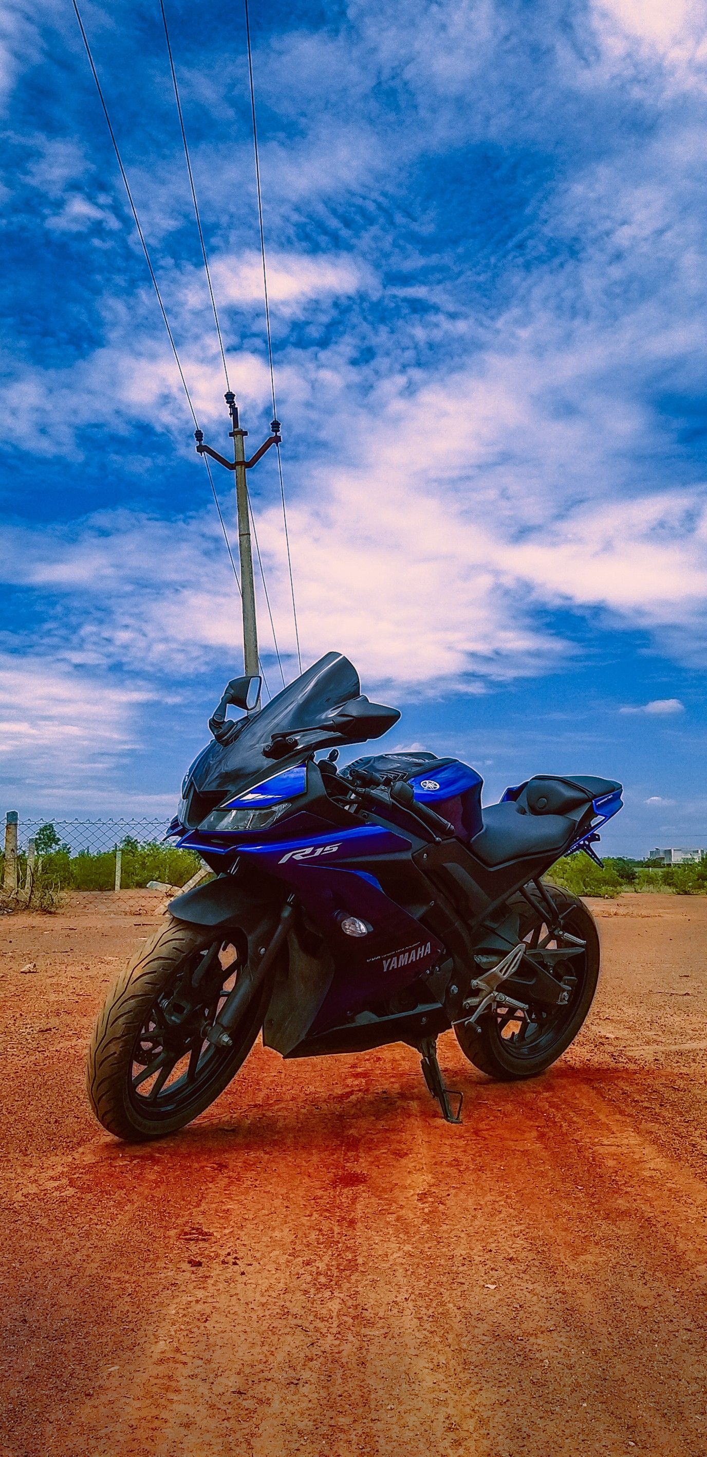 r15 4k wallpaper