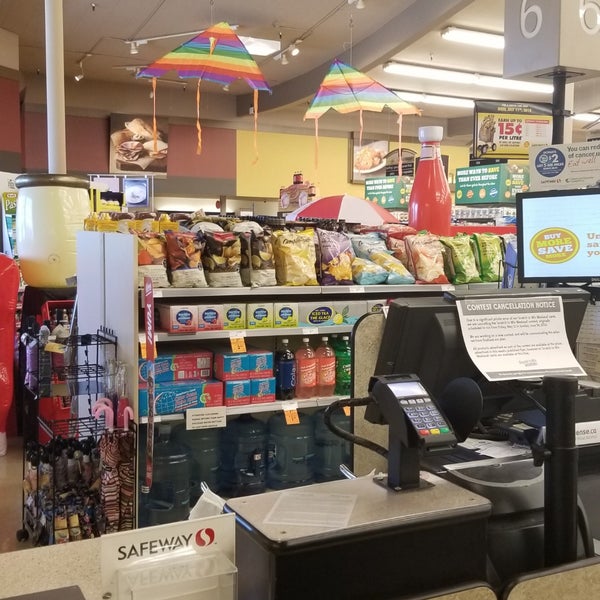 safeway hours pembina