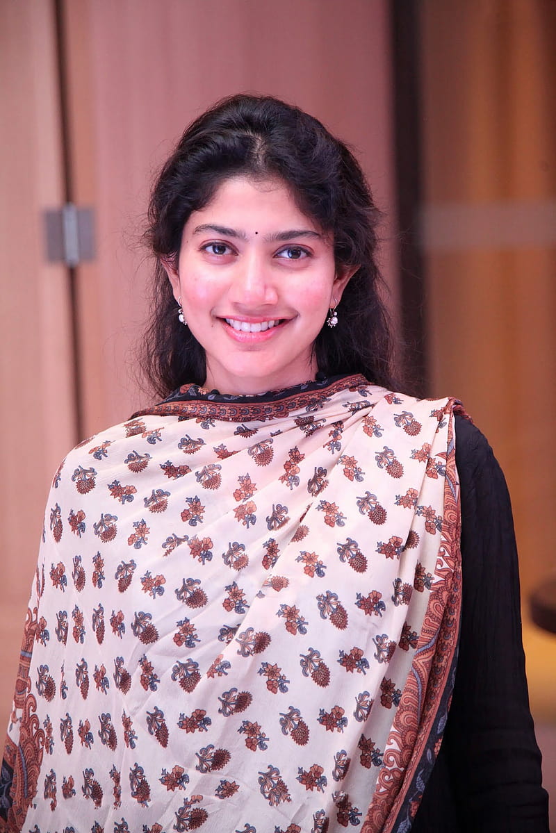 sai pallavi hd wallpaper