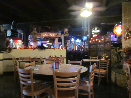 shooters steakhouse & saloon