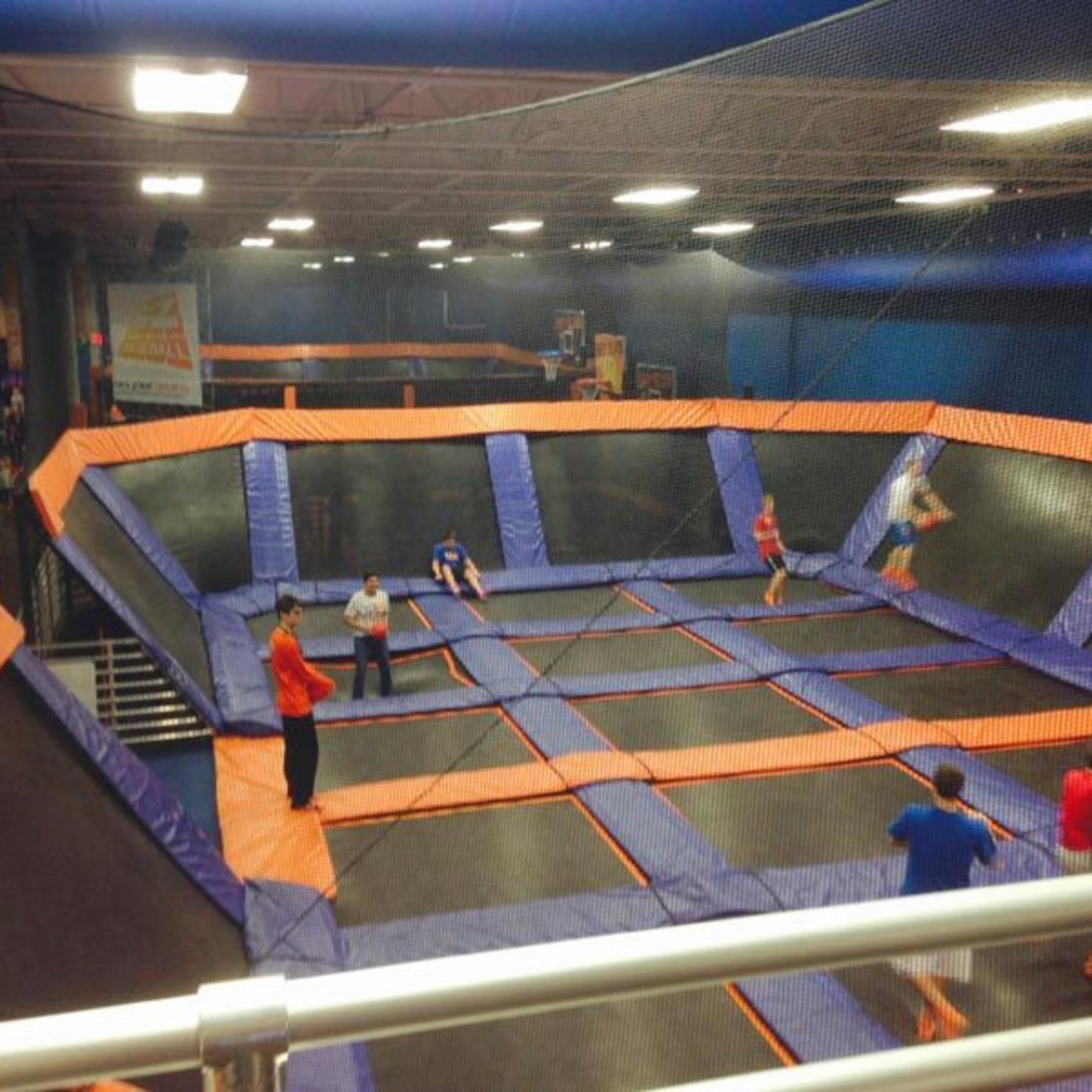 sky zone hours mechanicsburg pa