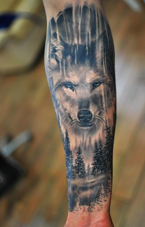 tatuajes de lobos en el brazo