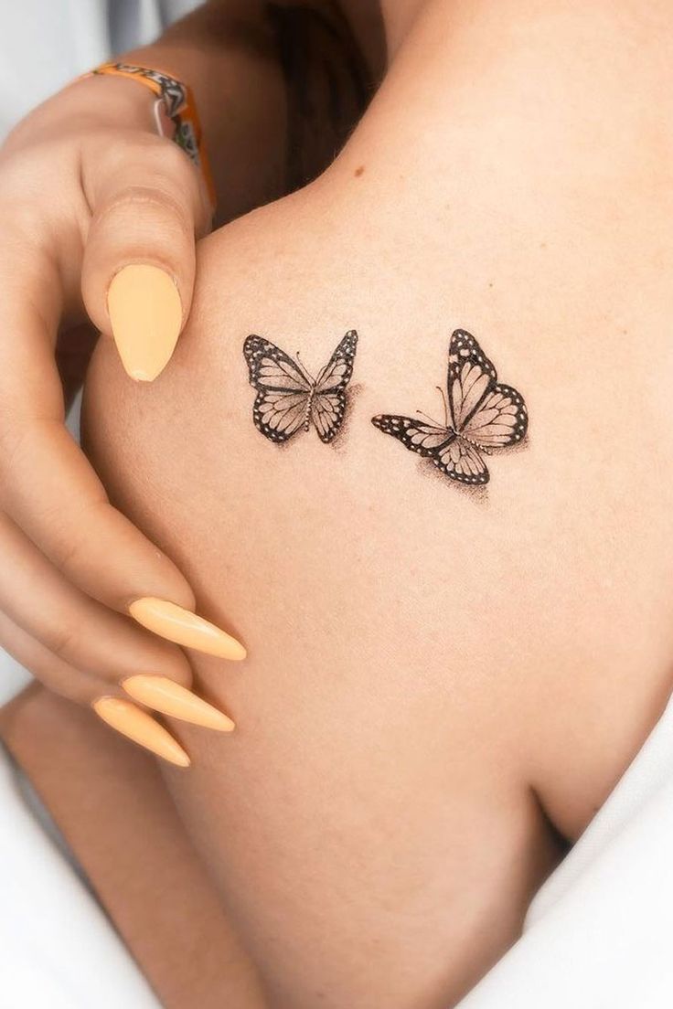 tatuajes de mariposas para mujer