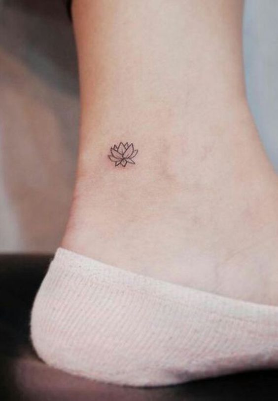 tatuajes pequeños tobillo mujer