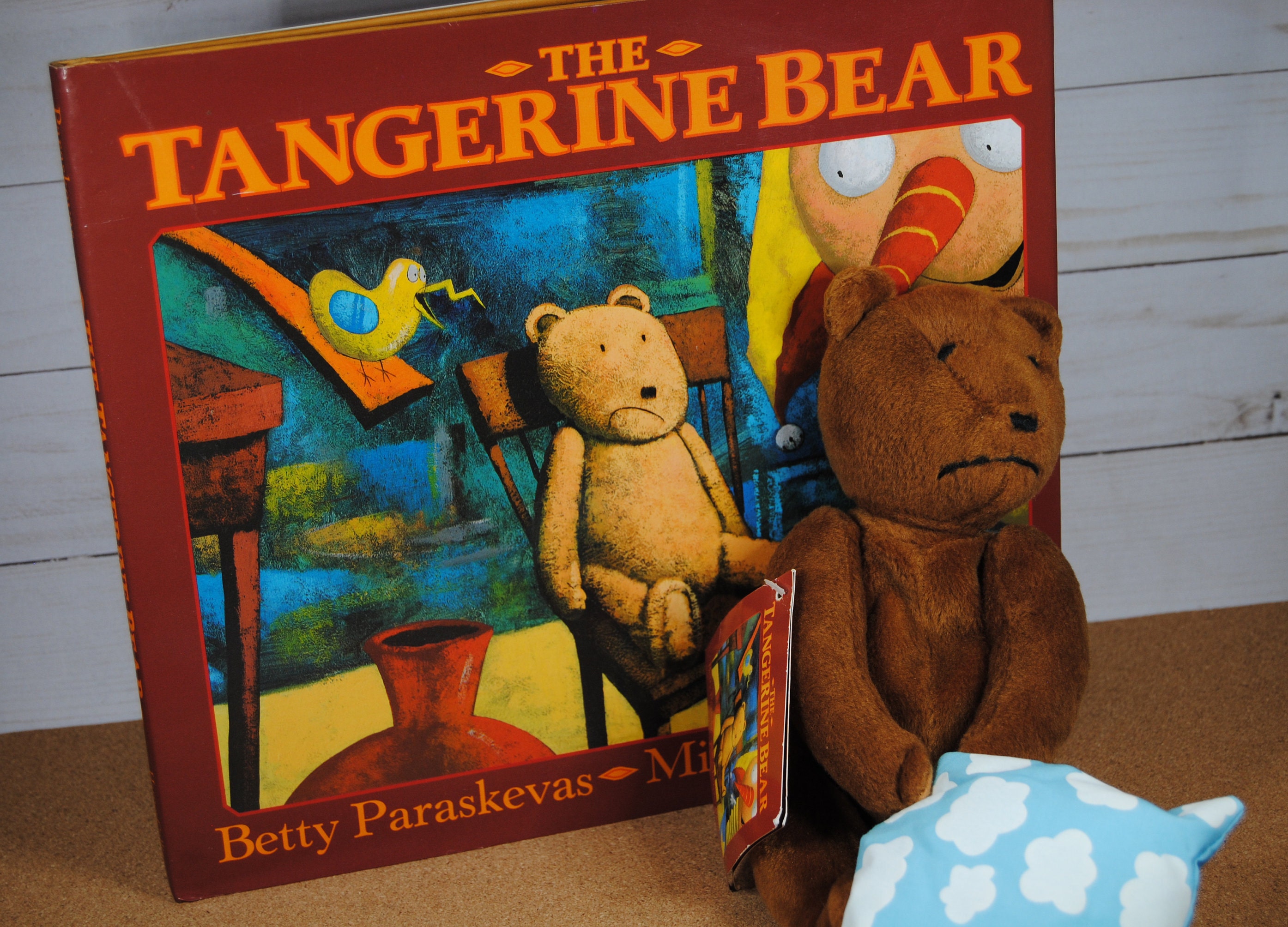 the tangerine bear book