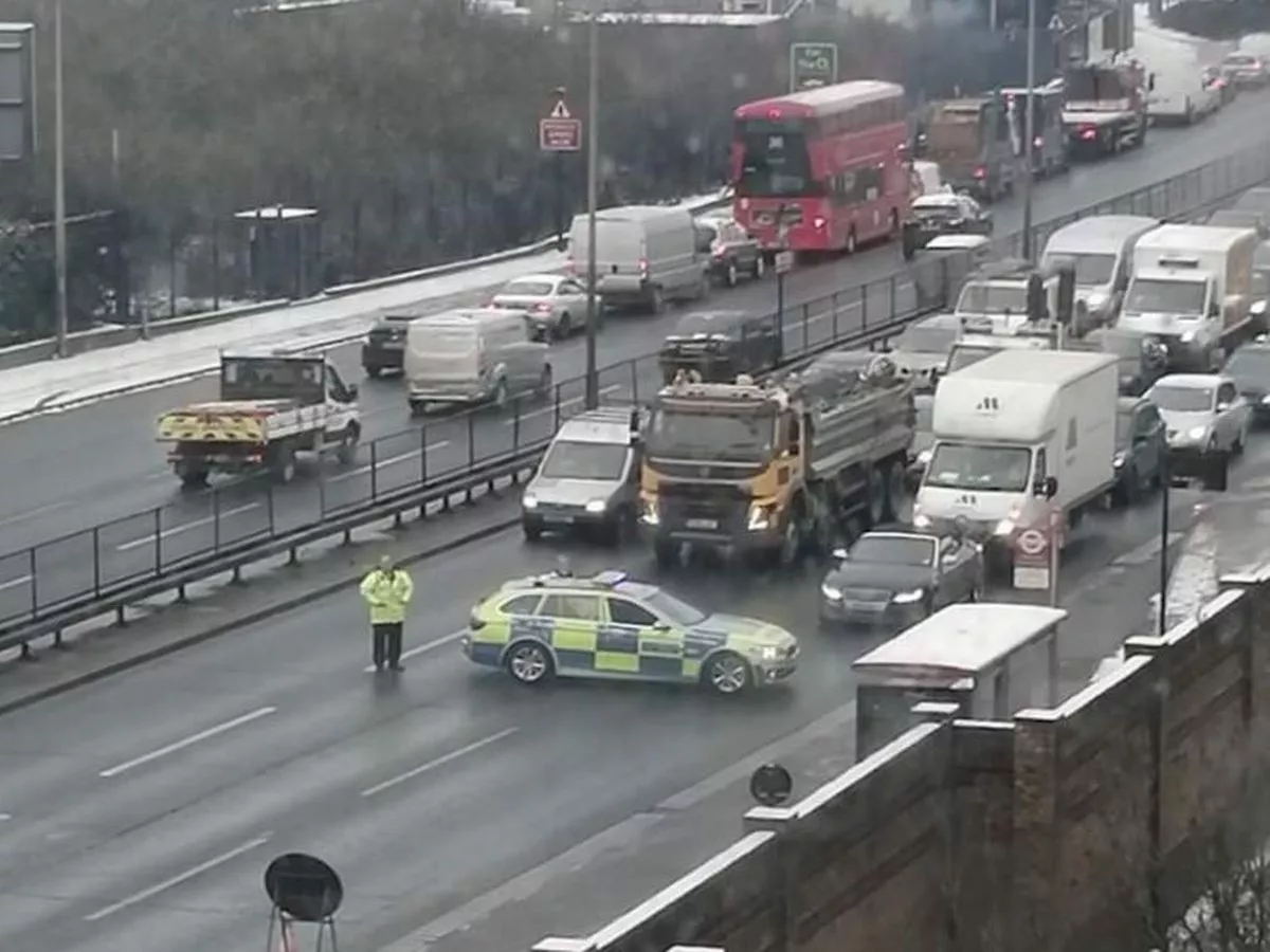 traffic update on a406