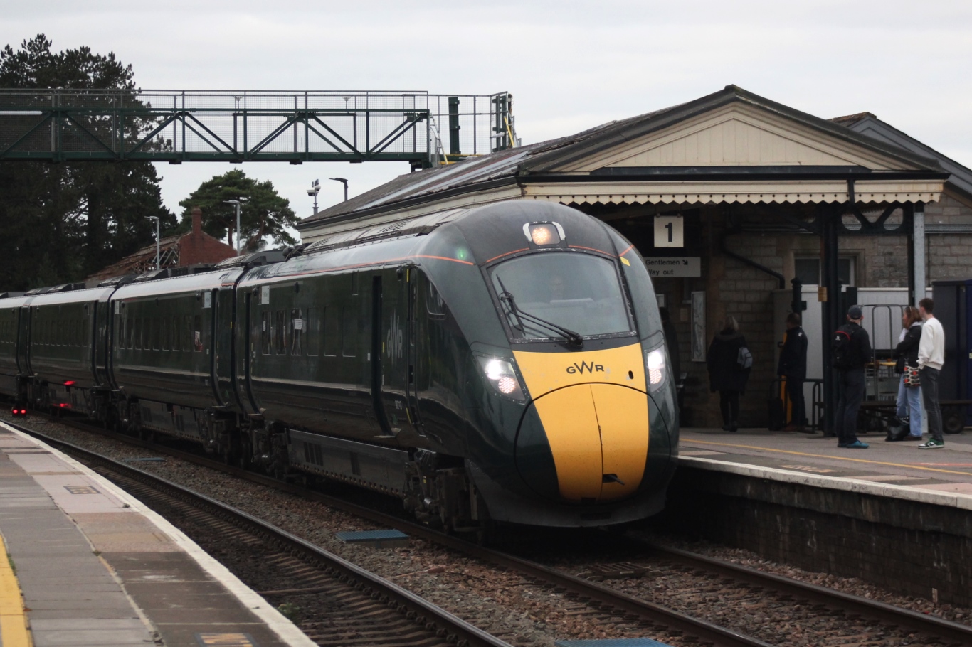 trains castle cary to london